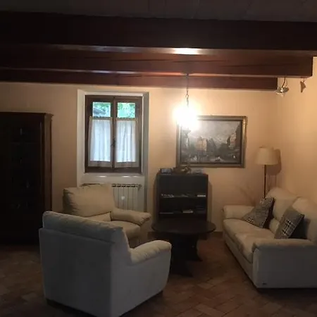 Farm stay Agriturismo Montemezzano Pratovecchio