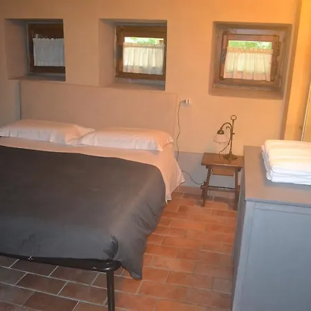 Agriturismo Montemezzano Farm stay Pratovecchio